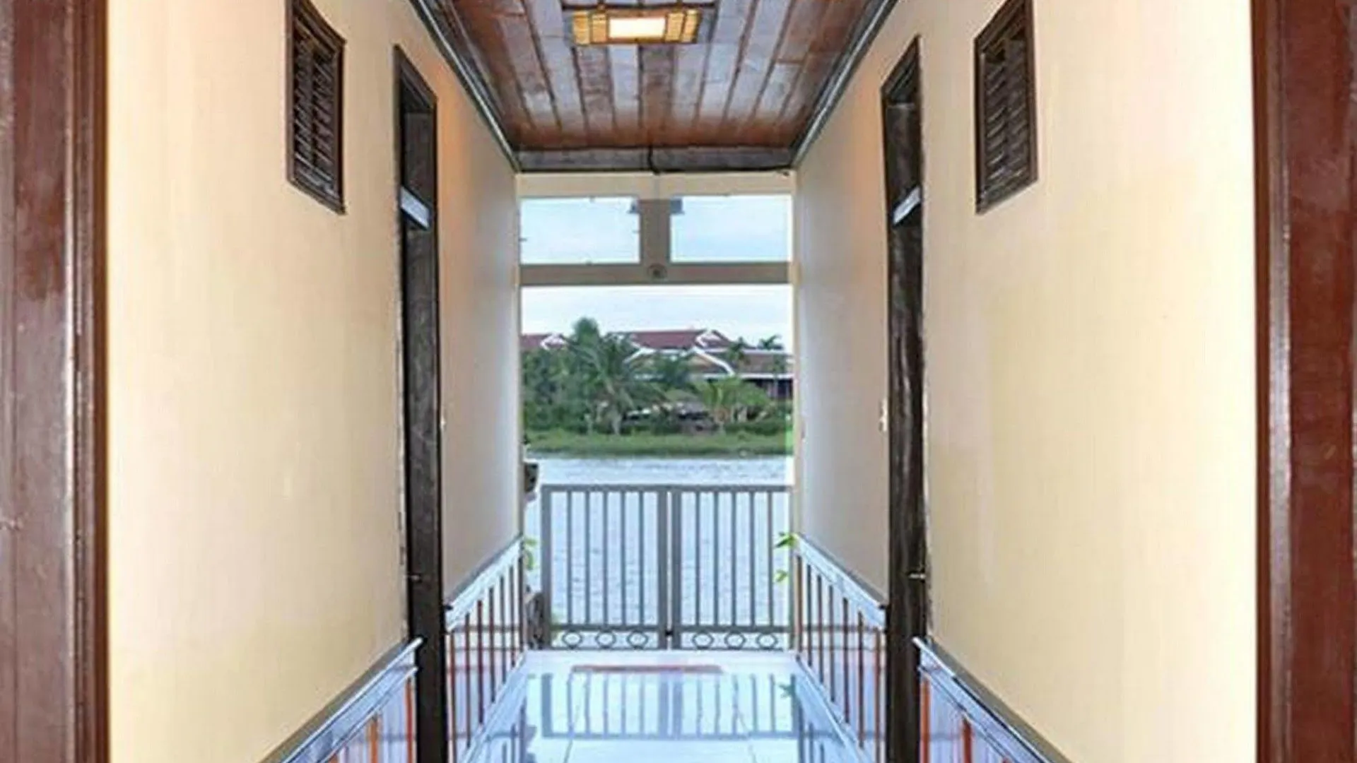 Huy Hoang River Hotel 会安 3*,